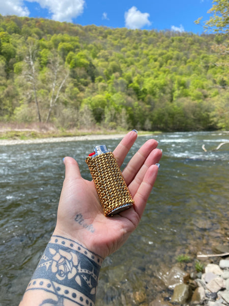 REPEL : A protection spray with organic cedar oil.